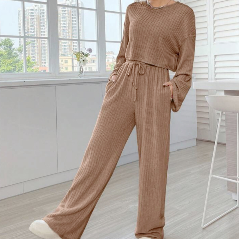 DAH Laura Two-Piece Set – Where Chic Meets Comfort