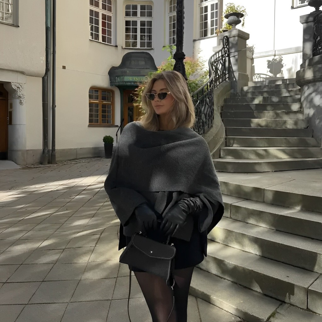 DAH Livia Cape Coat – Effortless Elegance for Every Occasion