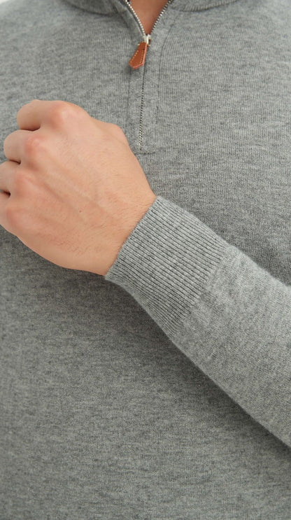 DAH Quarter-Zip Sweater – Premium Comfort with Cashmere Touch Innovation